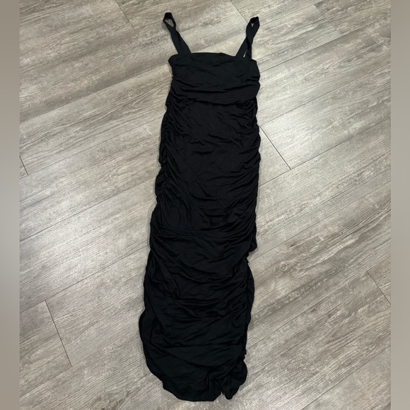 GOOD AMERICAN ruched sleeveless maxi dress 🖤 - Picture 8 of 15